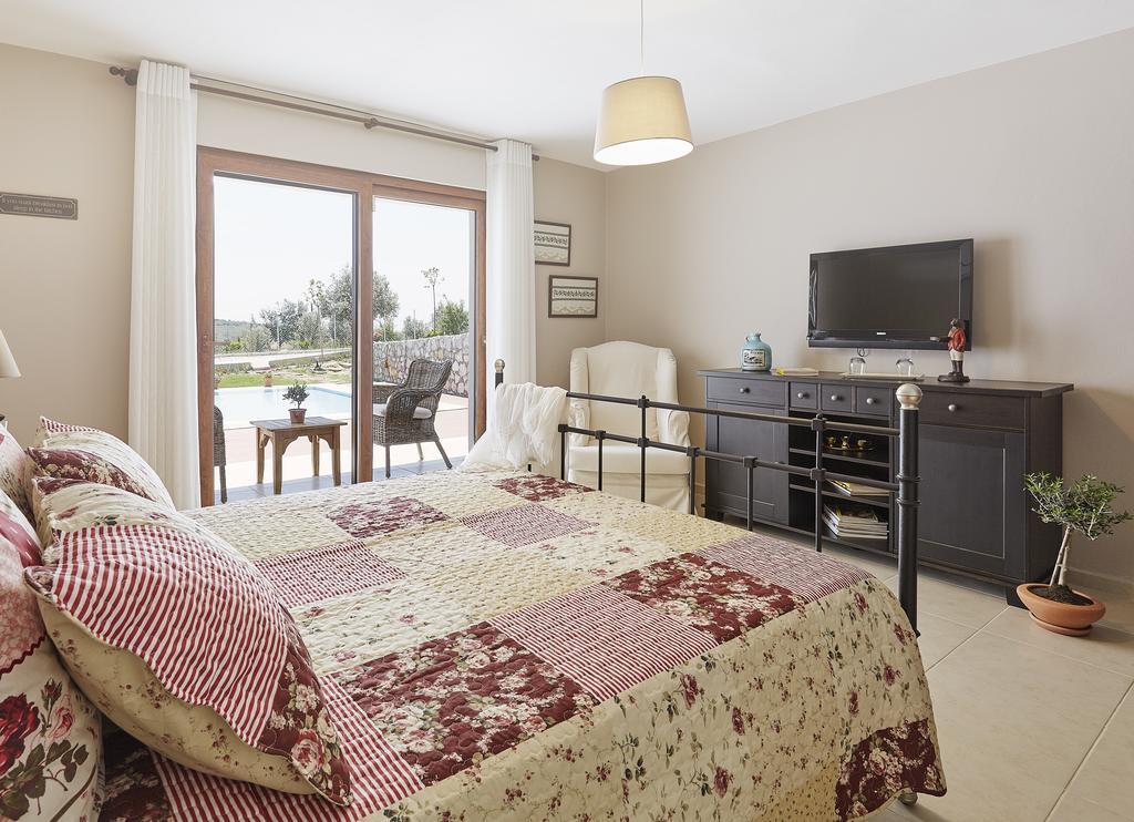 L'Olivier Guest House Алакати Стая снимка
